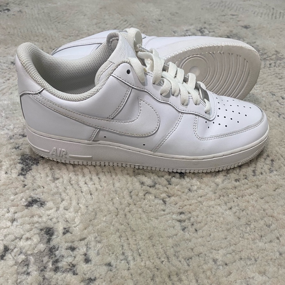 Nike Air Force 1 '07 Men's Leather Sneakers White Size 9.5 CW2288-111 Low Top